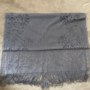 Grey shawl